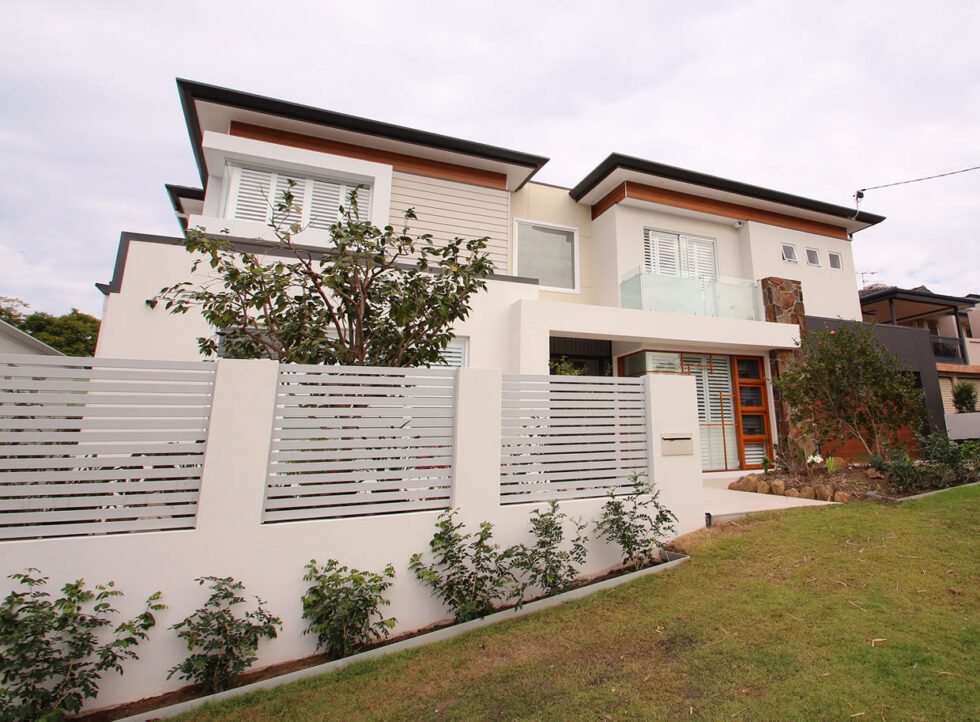 Sloping Block New Home - Garema